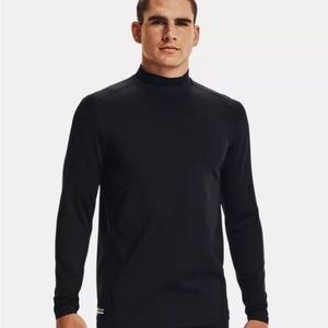 Long sleeved shirt. Under Armour.